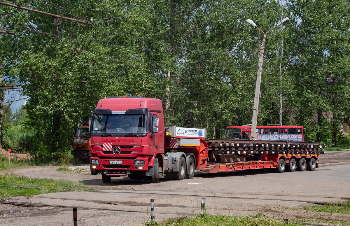Ярославская область, № А 644 ЕН 76 — Mercedes-Benz Actros ('2009) 3355