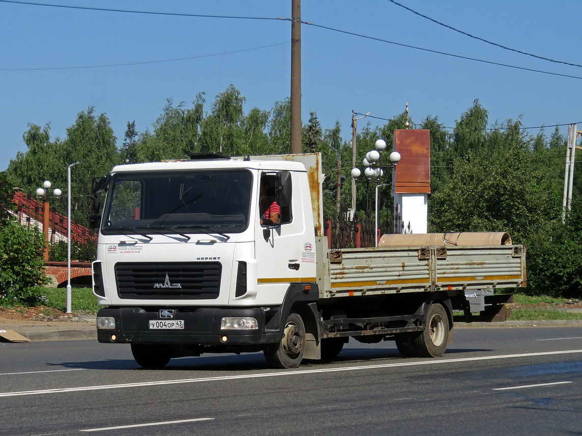 Кировская область, № У 004 ОР 43 — МАЗ-4371P2