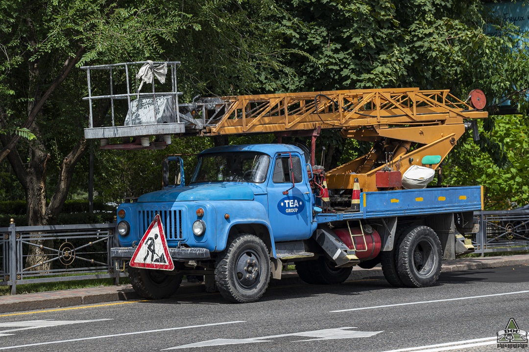 Алматы, № 909 BT 02 — ГАЗ-53-12