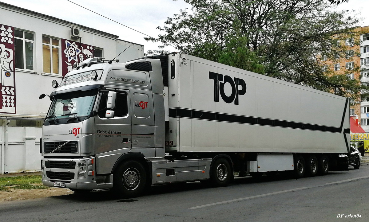 Армения, № 34 RF 009 — Volvo ('2002) FH12.440