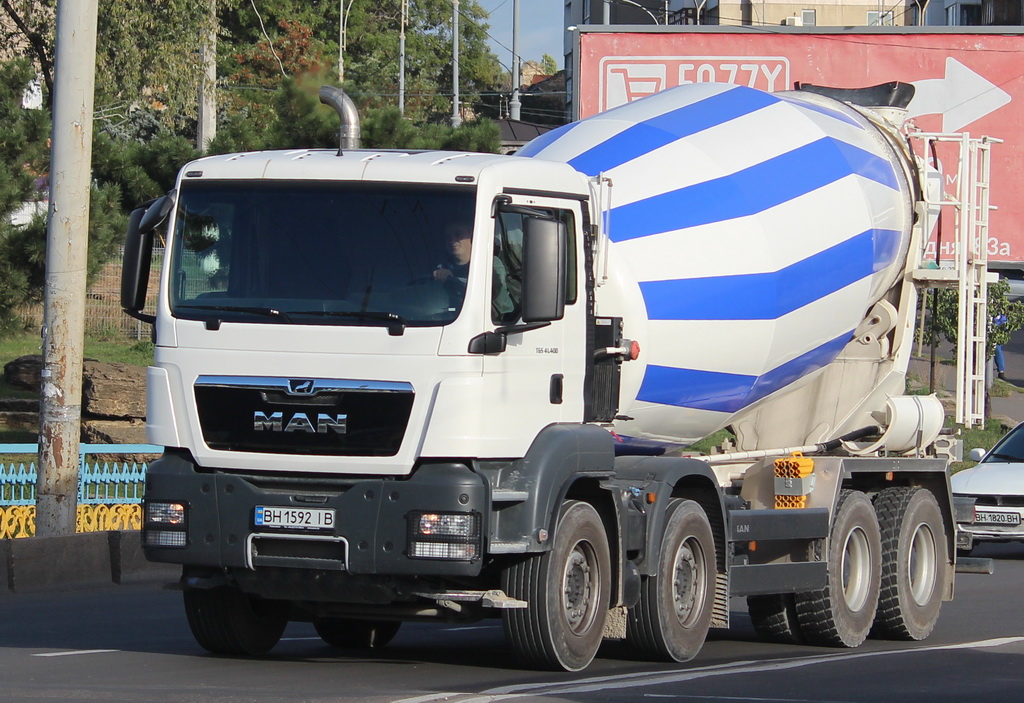 Одесская область, № ВН 1592 ІВ — MAN TGS 41.400