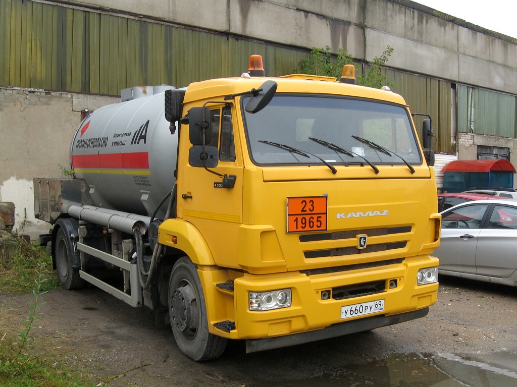 Тверская область, № У 660 РУ 69 — КамАЗ-43253-R4(28)