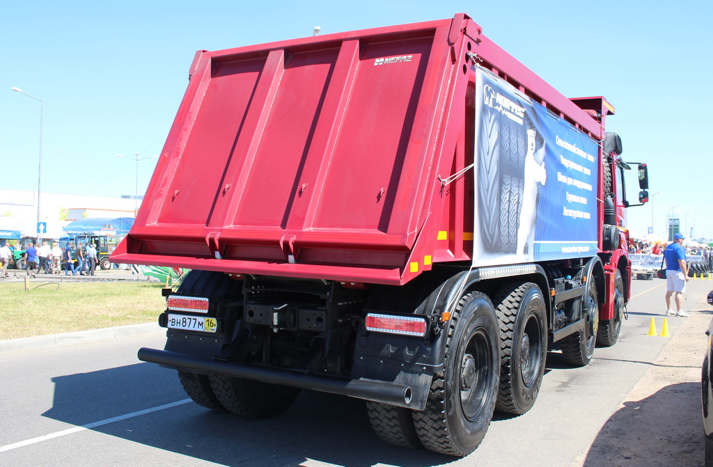 Татарстан, № ВН 877 М 16 — КамАЗ-65801-T5(68)