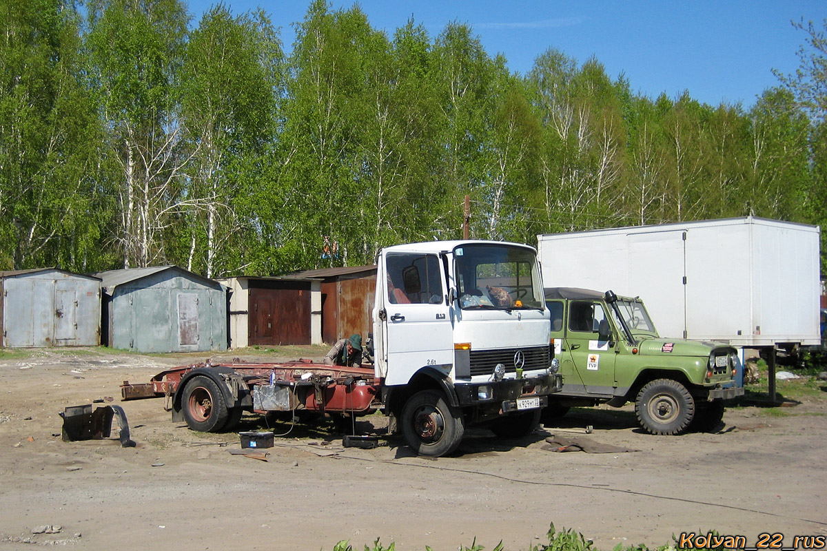 Алтайский край, № К 929 МТ 22 — Mercedes-Benz LP (общая модель)