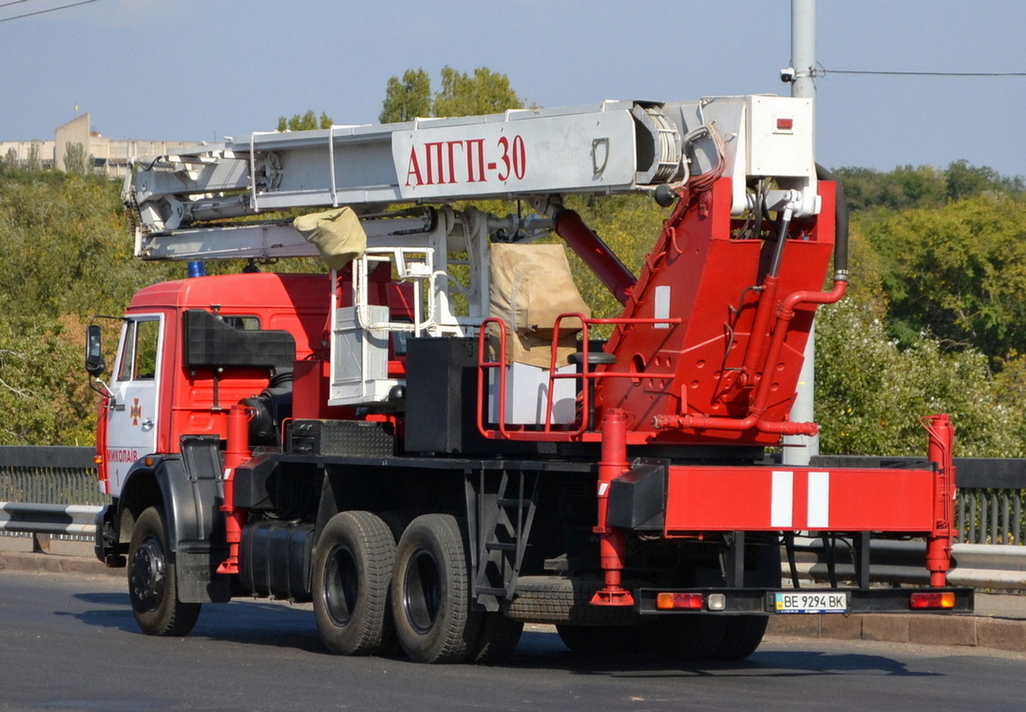 Николаевская область, № ВЕ 9294 ВК — КамАЗ-53215-15 [53215R]