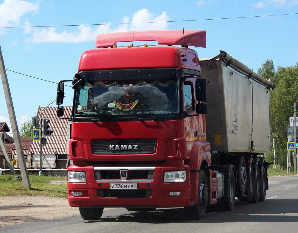 Псковская область, № А 336 МУ 60 — КамАЗ-5490-S5(87)