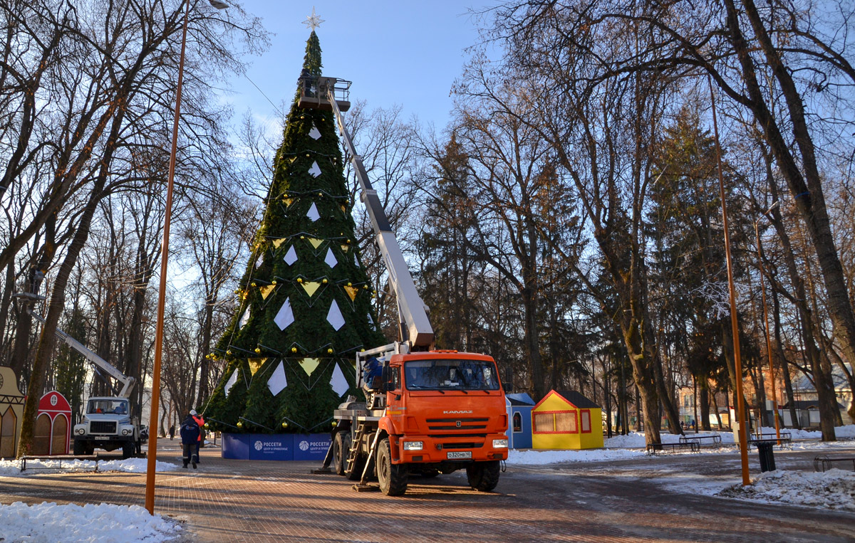 Калужская область, № О 320 МВ 40 — КамАЗ-43118-46