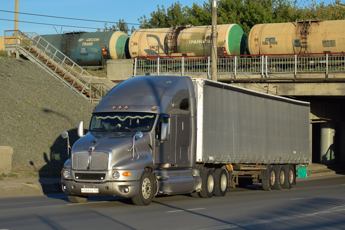 Кемеровская область, № О 566 АВ 142 — Kenworth T2000