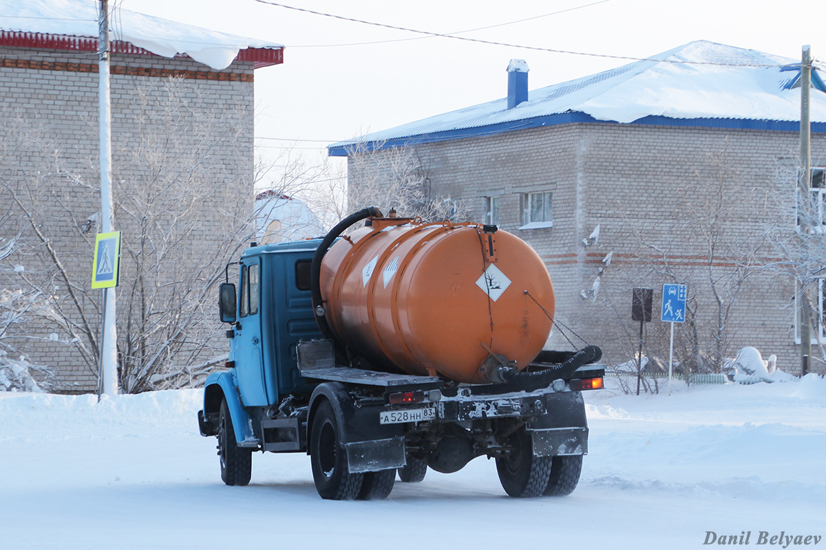 Ненецкий автономный округ, № А 528 НН 83 — ЗИЛ-432932