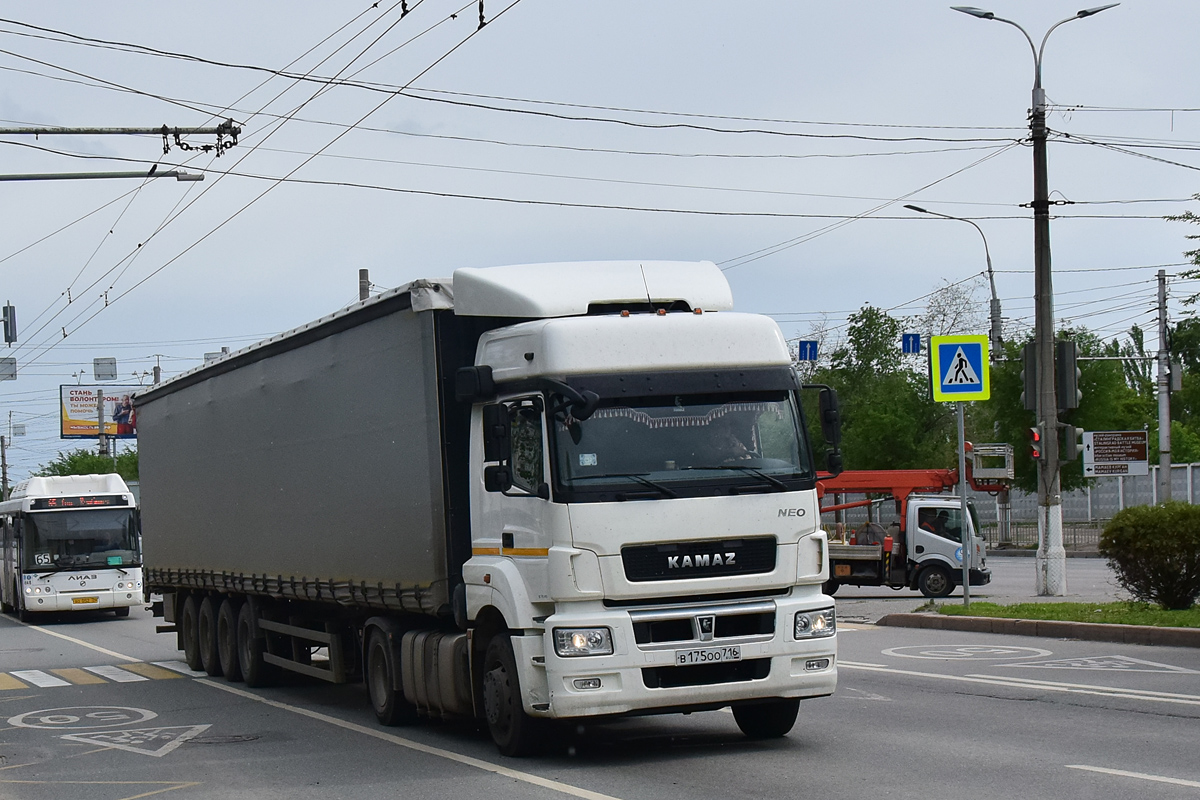 Татарстан, № В 175 ОО 716 — КамАЗ-5490-S5(87)