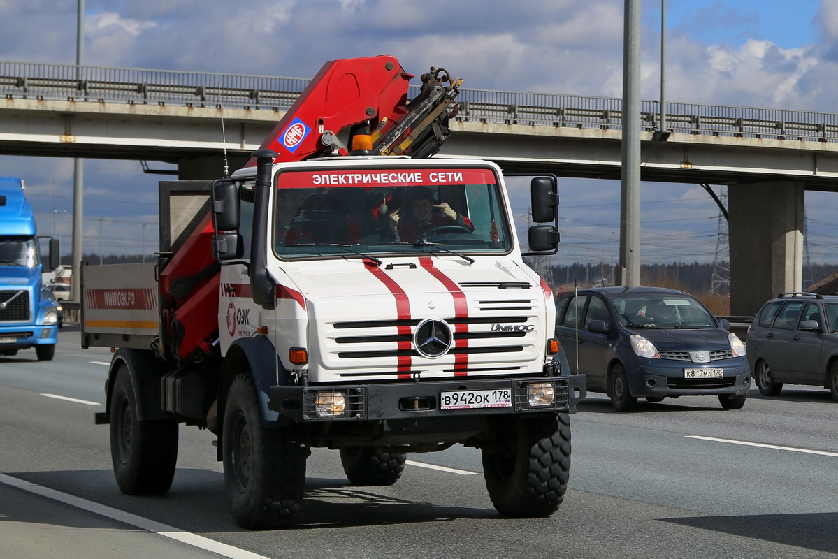 Санкт-Петербург, № В 942 ОК 178 — Mercedes-Benz Unimog U4000