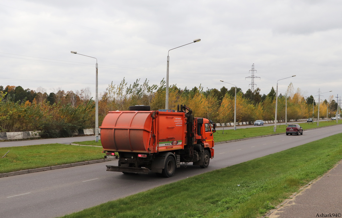 Красноярский край, № Е 332 ОЕ 124 — КамАЗ-43253-G5(69)