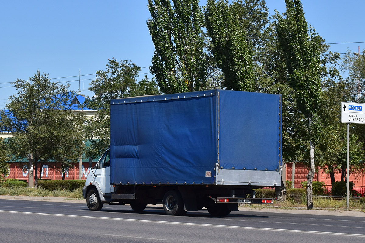 Волгоградская область, № В 747 ХЕ 64 — ГАЗ-33104 "Валдай"