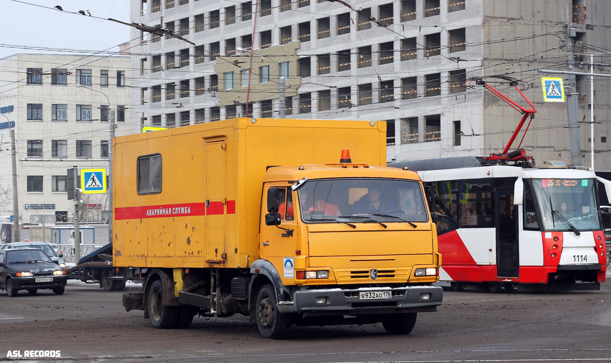 Санкт-Петербург, № В 932 АО 178 — КамАЗ-4308-H3(99)