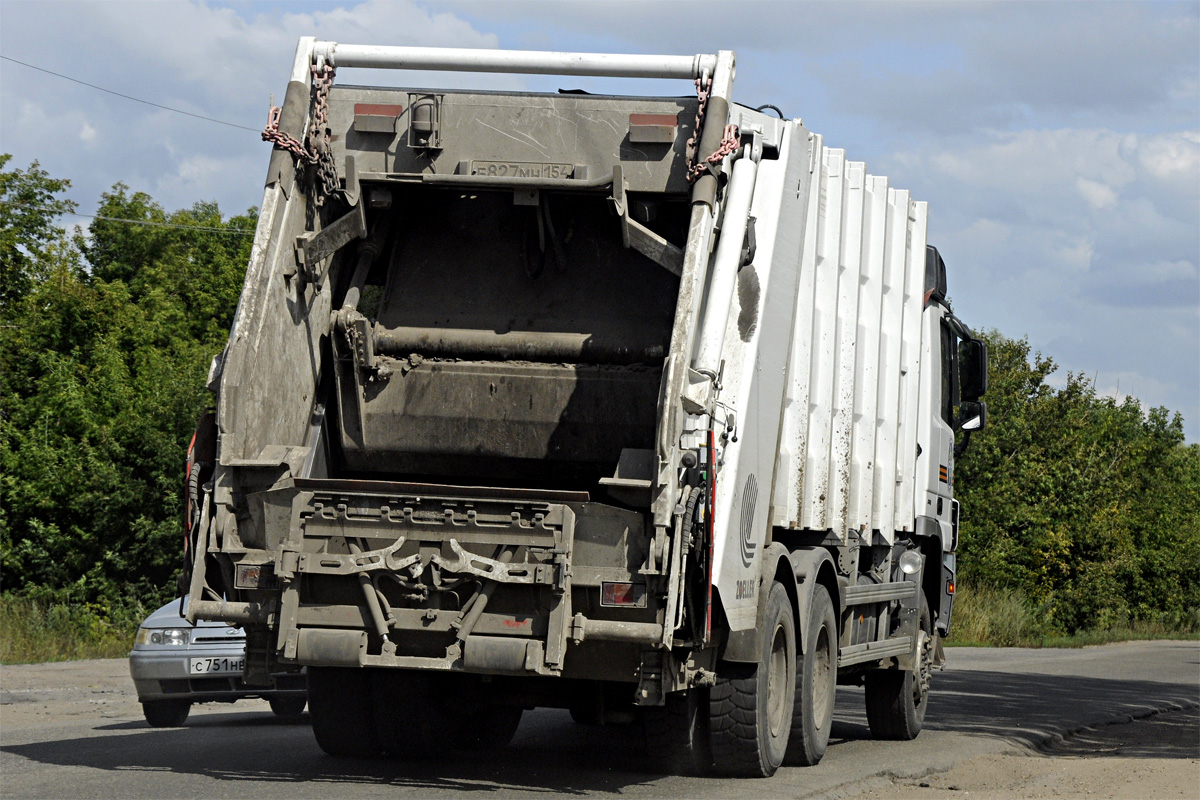Алтайский край, № Е 827 МН 154 — Mercedes-Benz Actros '09 3336 [Z9M]