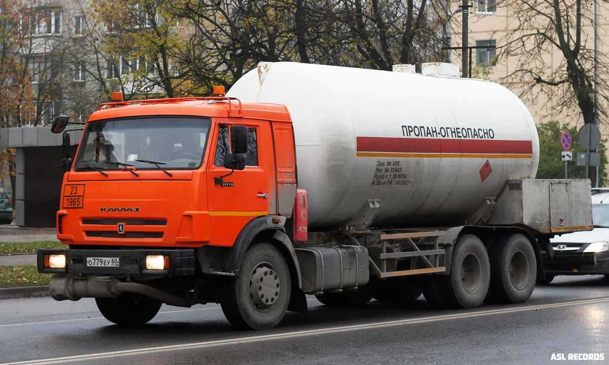 Псковская область, № О 779 ЕУ 60 — КамАЗ-65115-D3(97)