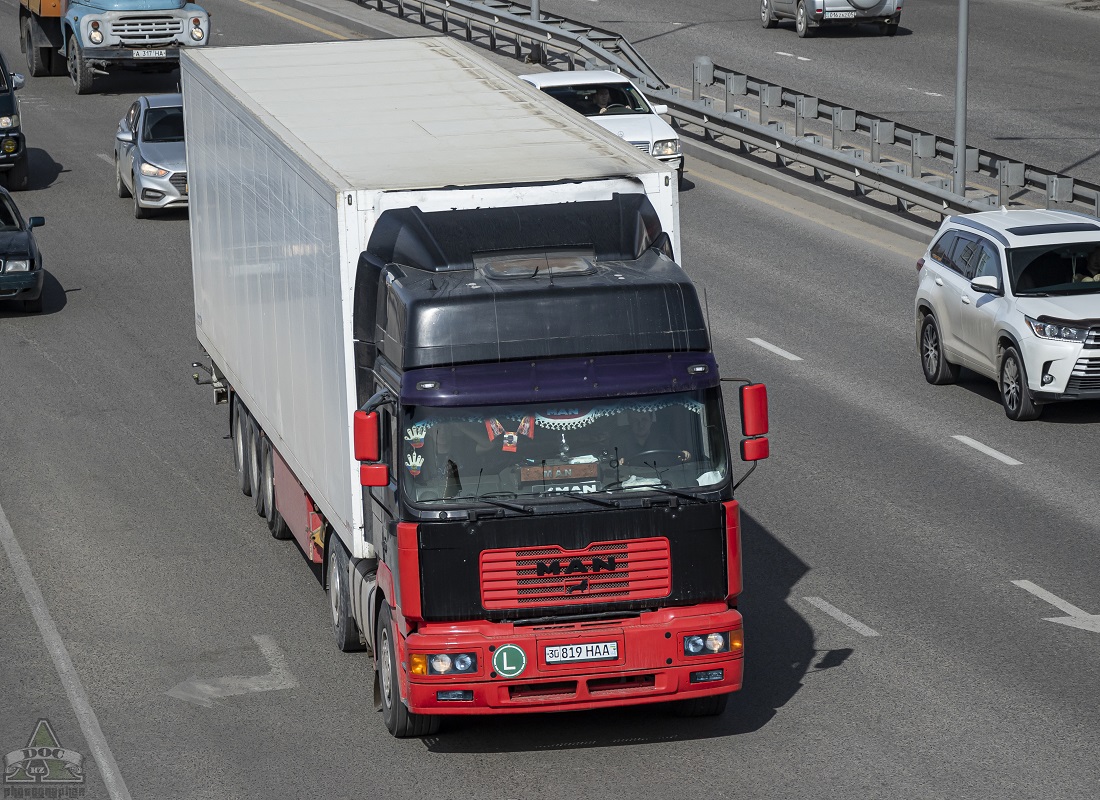 Узбекистан, № 30 819 HAA — MAN F2000 19.364