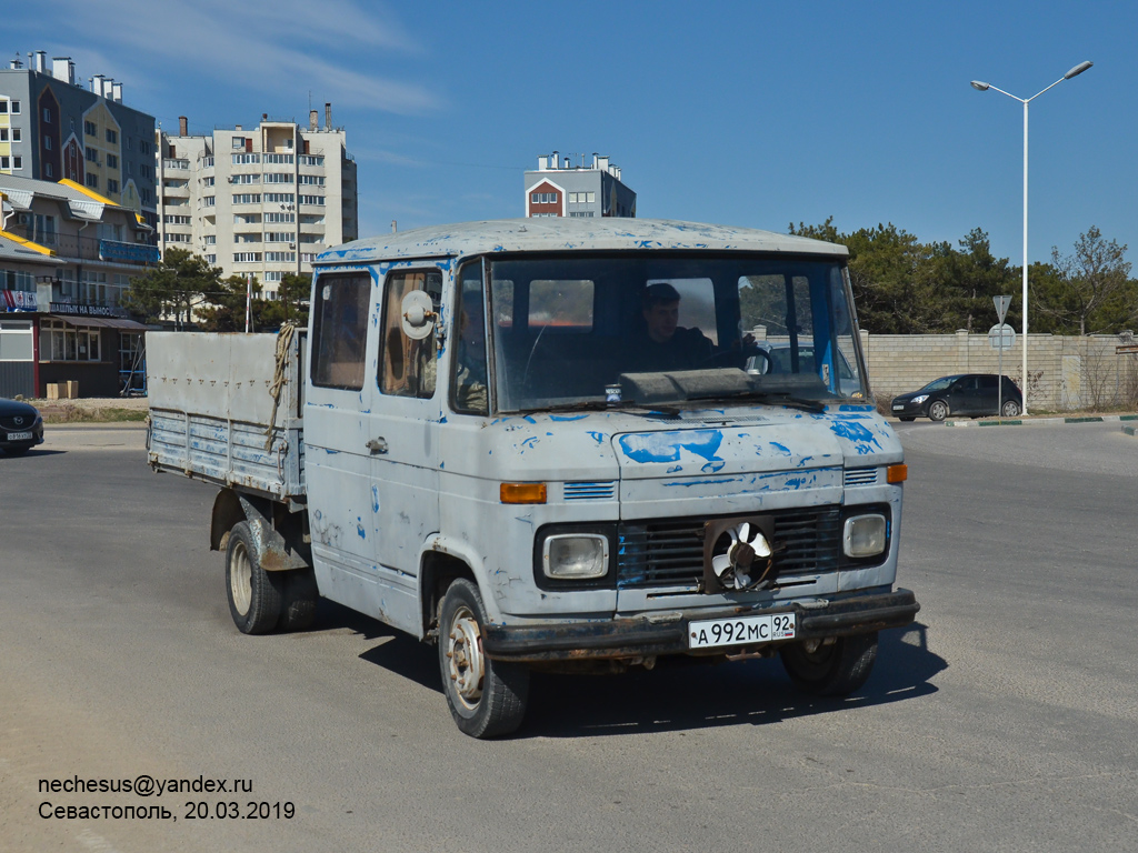 Севастополь, № А 992 МС 92 — Mercedes-Benz T2 ('1967) 407