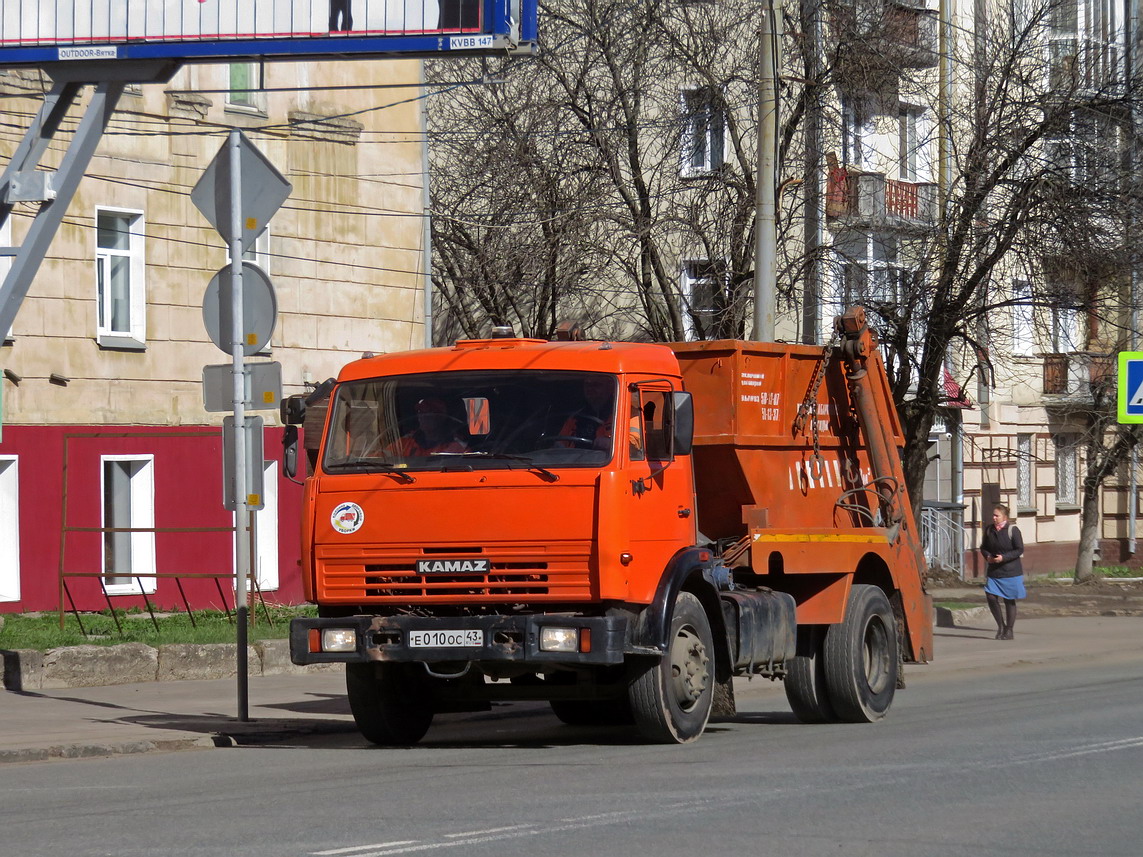 Кировская область, № Е 010 ОС 43 — КамАЗ-43253-A3(96)