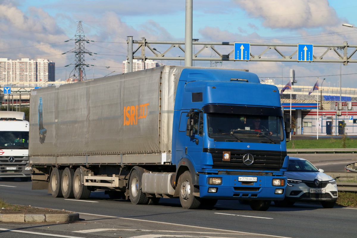 Брянская область, № Р 779 ММ 32 — Mercedes-Benz SK 1838