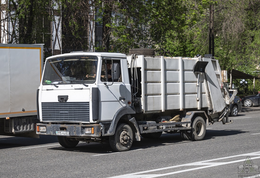 Алматы, № 115 FBZ 02 — МАЗ-437040
