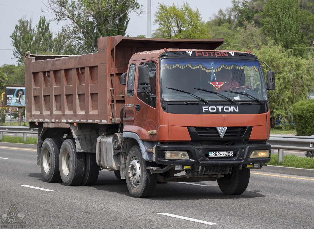 Алматинская область, № 882 HZA 05 — Foton Auman VT (H2) BJ3251