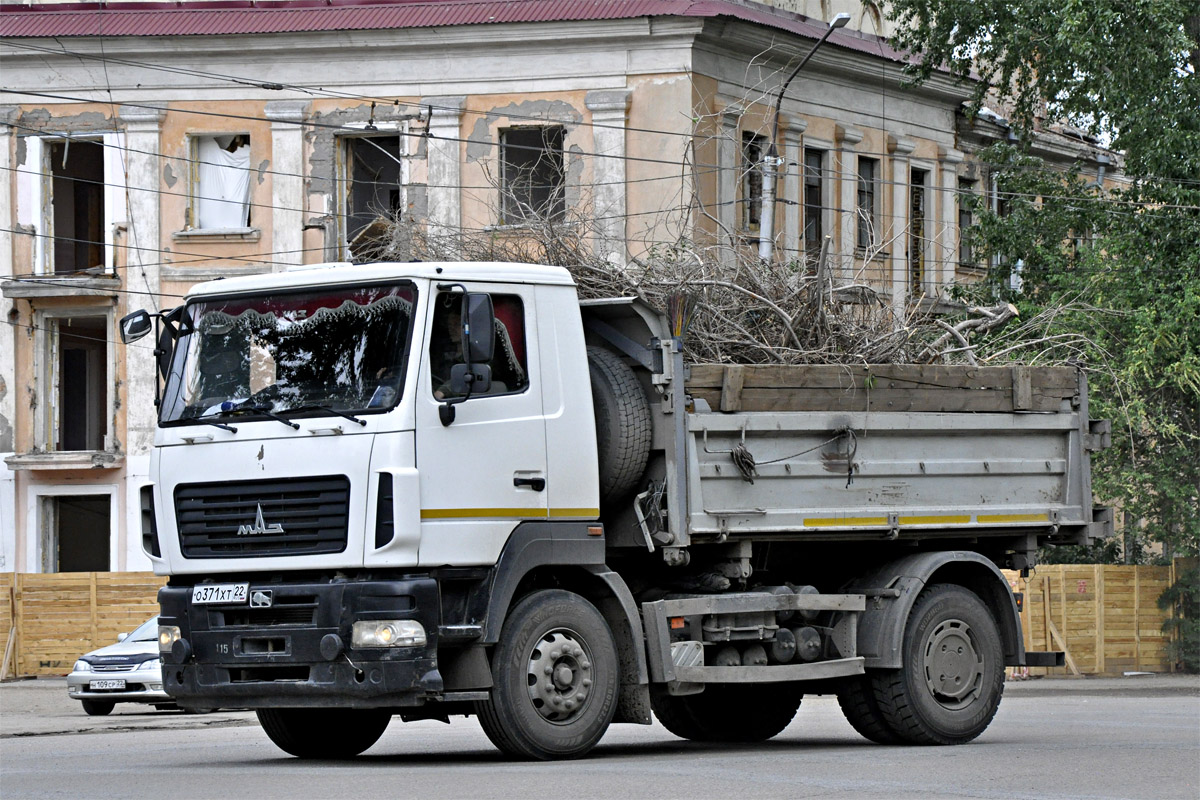 Алтайский край, № О 371 ХТ 22 — МАЗ-5550B5