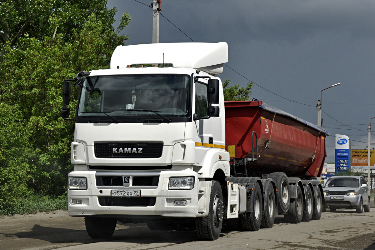 Алтайский край, № О 572 ХХ 22 — КамАЗ-65206-T5(68)