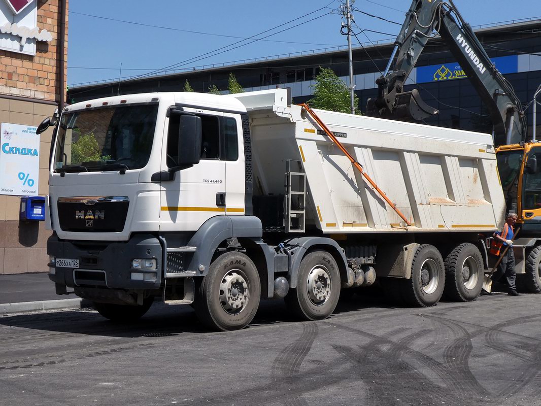Приморский край, № Р 266 ХА 125 — MAN TGS 41.440
