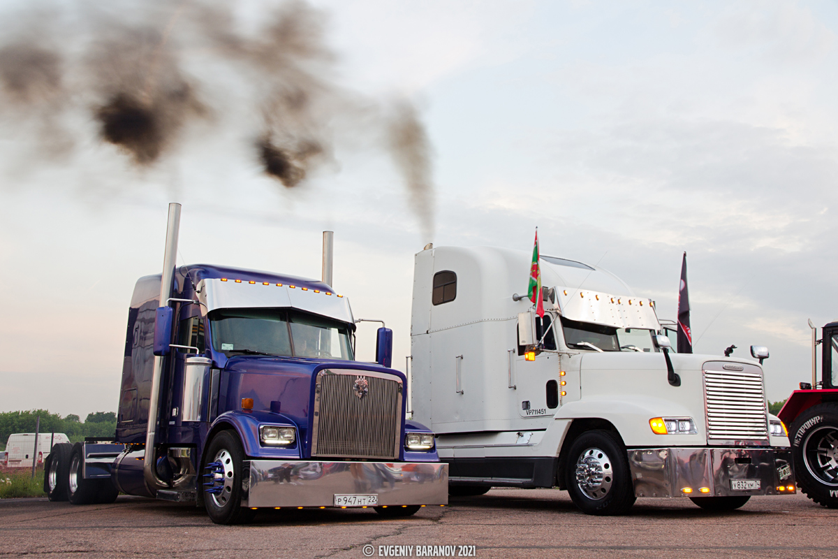 Алтайский край, № Р 947 НТ 22 — Freightliner Century Class; Московская область — Фестиваль Truckfest 2021 — май