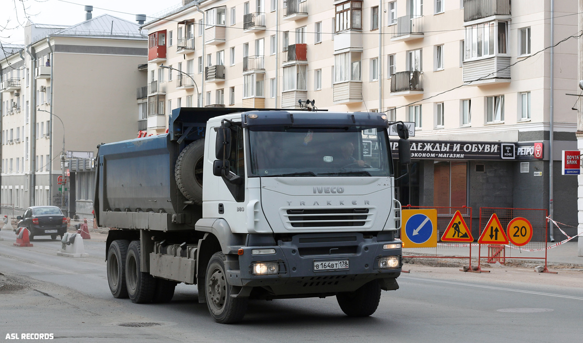 Санкт-Петербург, № В 164 ВТ 178 — IVECO Trakker ('2004)