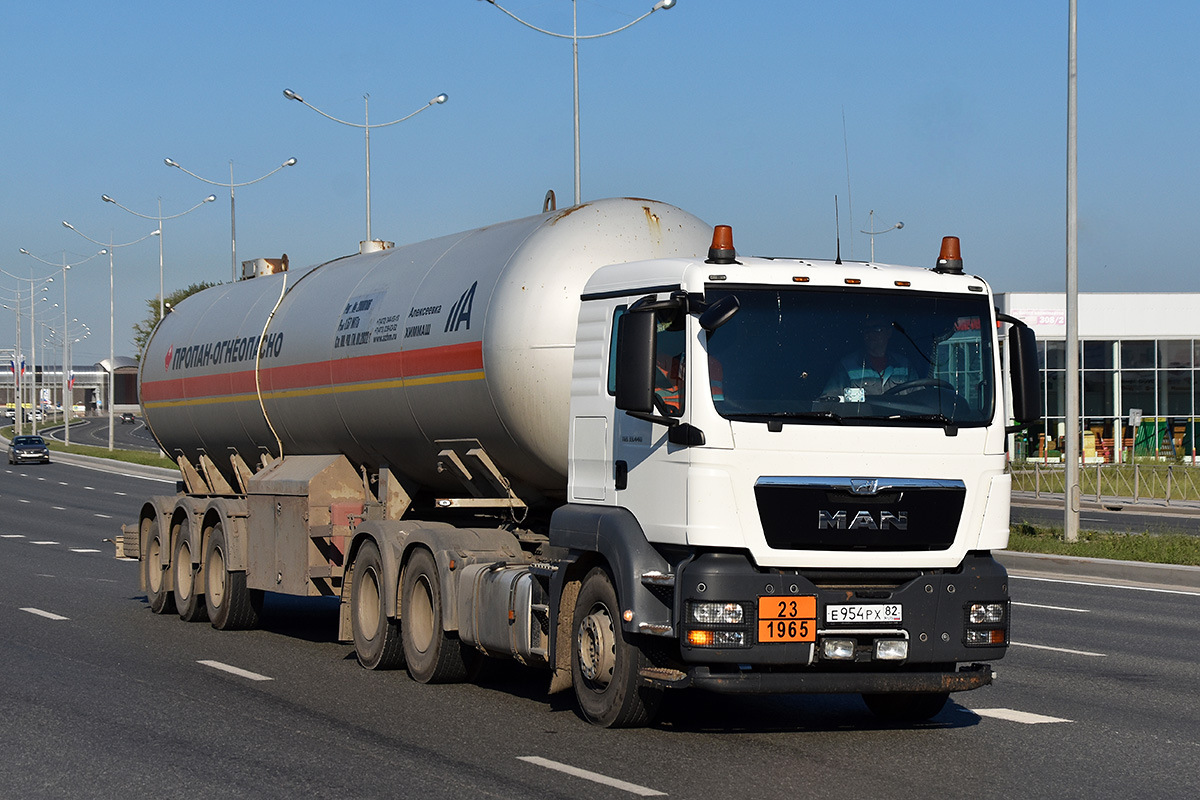 Пермский край, № Е 954 РХ 82 — MAN TGS 33.440