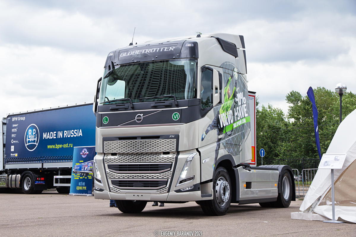 Калужская область, № Р 185 МО 40 — Volvo ('2020) FH.500 [X9P]; Москва — Выставки