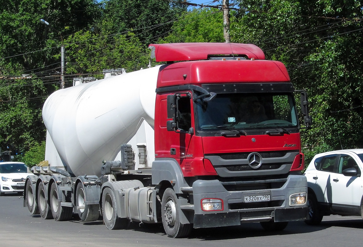 Московская область, № К 320 ВХ 790 — Mercedes-Benz Axor 1840