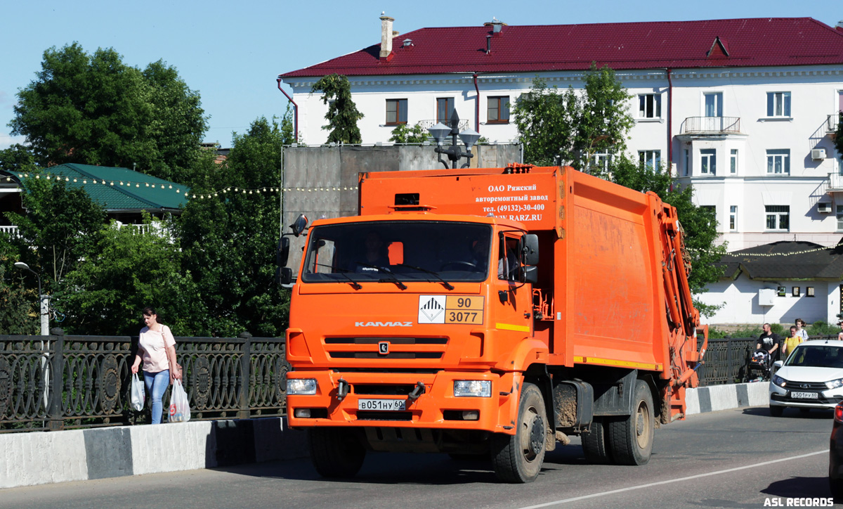 Псковская область, № В 051 НУ 60 — КамАЗ-53605-A5(48)