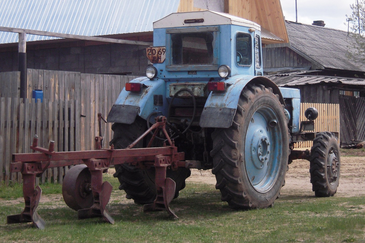 Свердловская область, № 2069 ШН — Т-40АМ