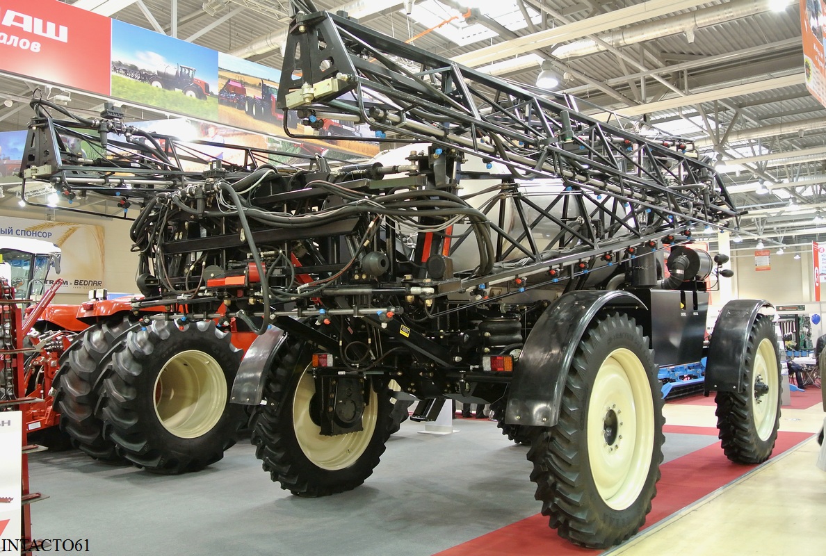 Ростовская область, № (61) Б/Н СТ 0031 — Versatile (общая модель); Ростовская область — Ежегодные выставки «Интерагромаш»