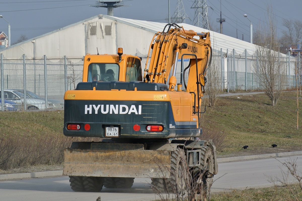 Ростовская область, № 9876 ЕА 61 — Hyundai R180W