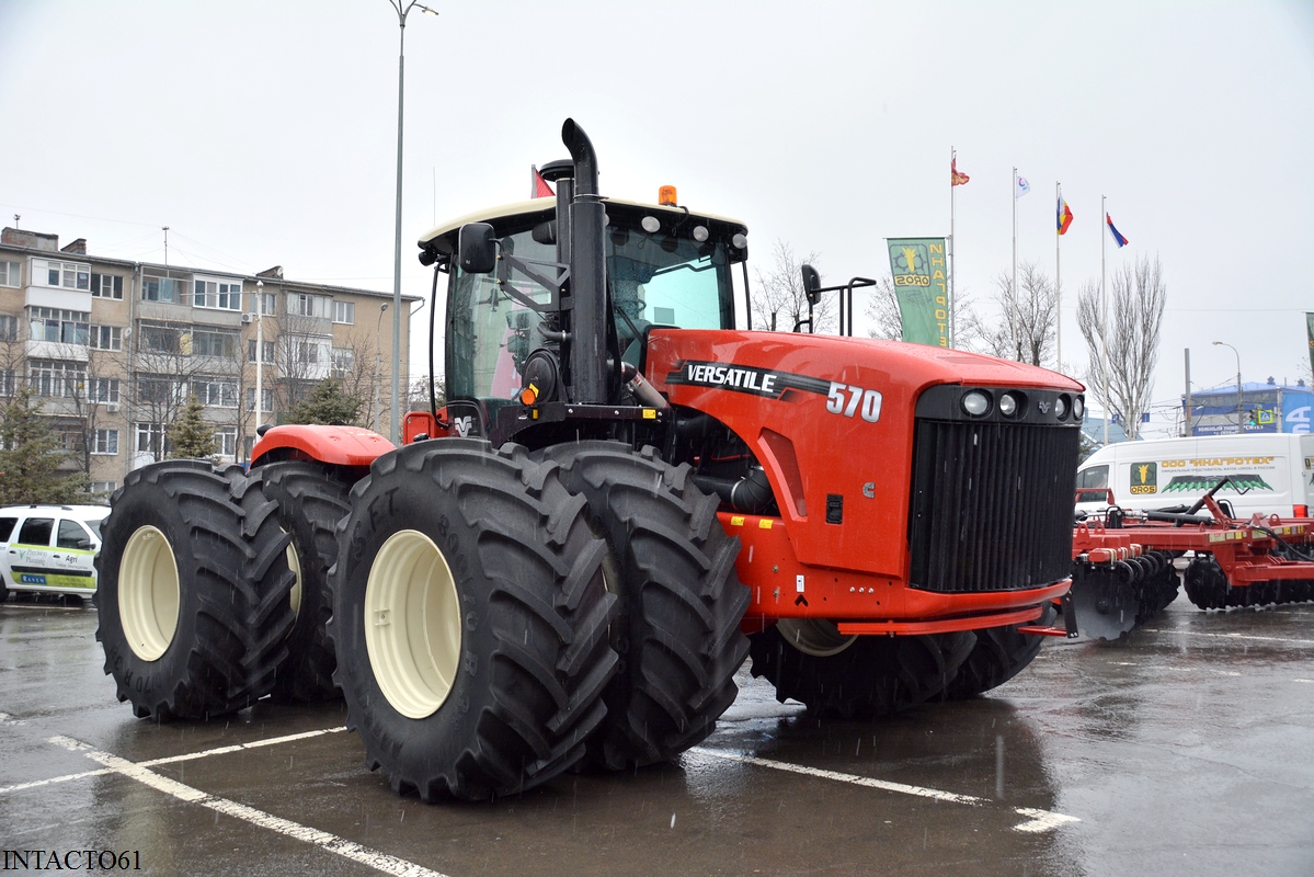Ростовская область, № (61) Б/Н СТ 0064 — Versatile (общая модель); Ростовская область — Ежегодные выставки «Интерагромаш»