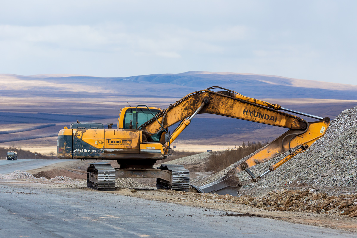 Хакасия, № (19) Б/Н СТ 0004 — Hyundai R260LC