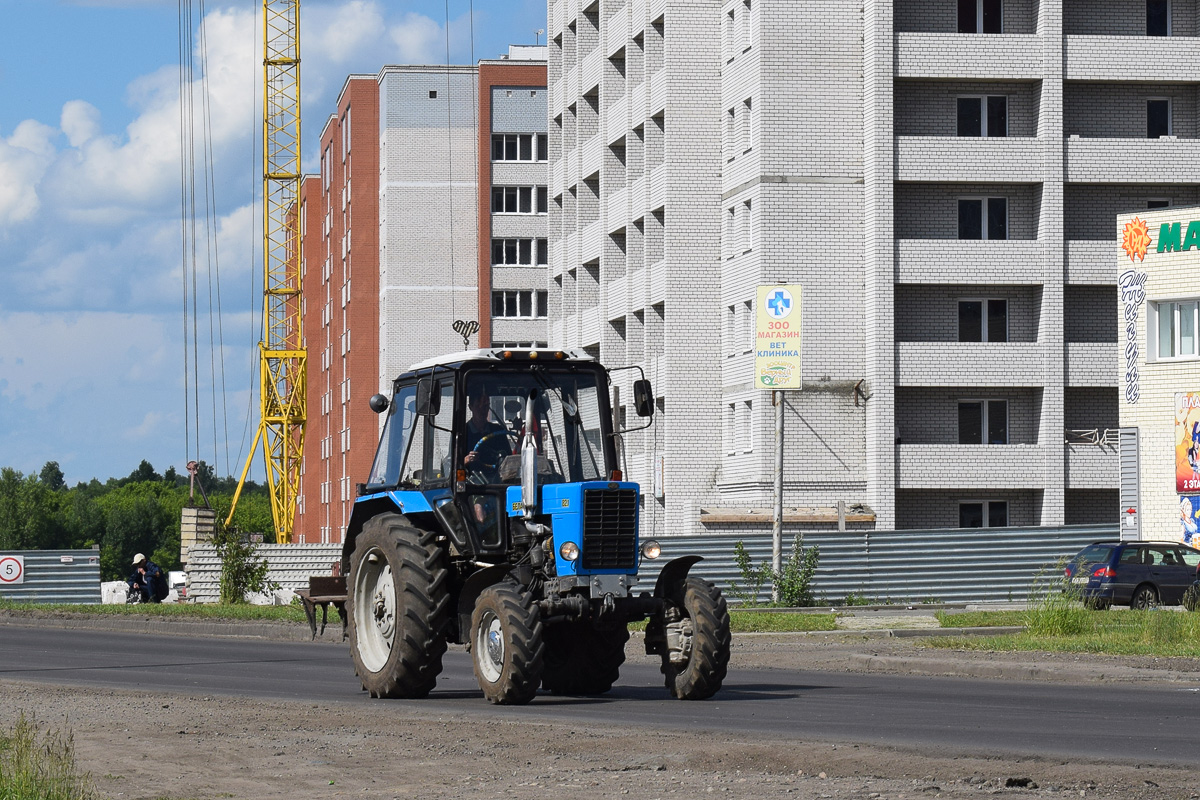 Алтайский край, № (22) Б/Н СТ 0204 — Беларус-82.1; Алтайский край — Спецтехника с нечитаемыми на фото номерами