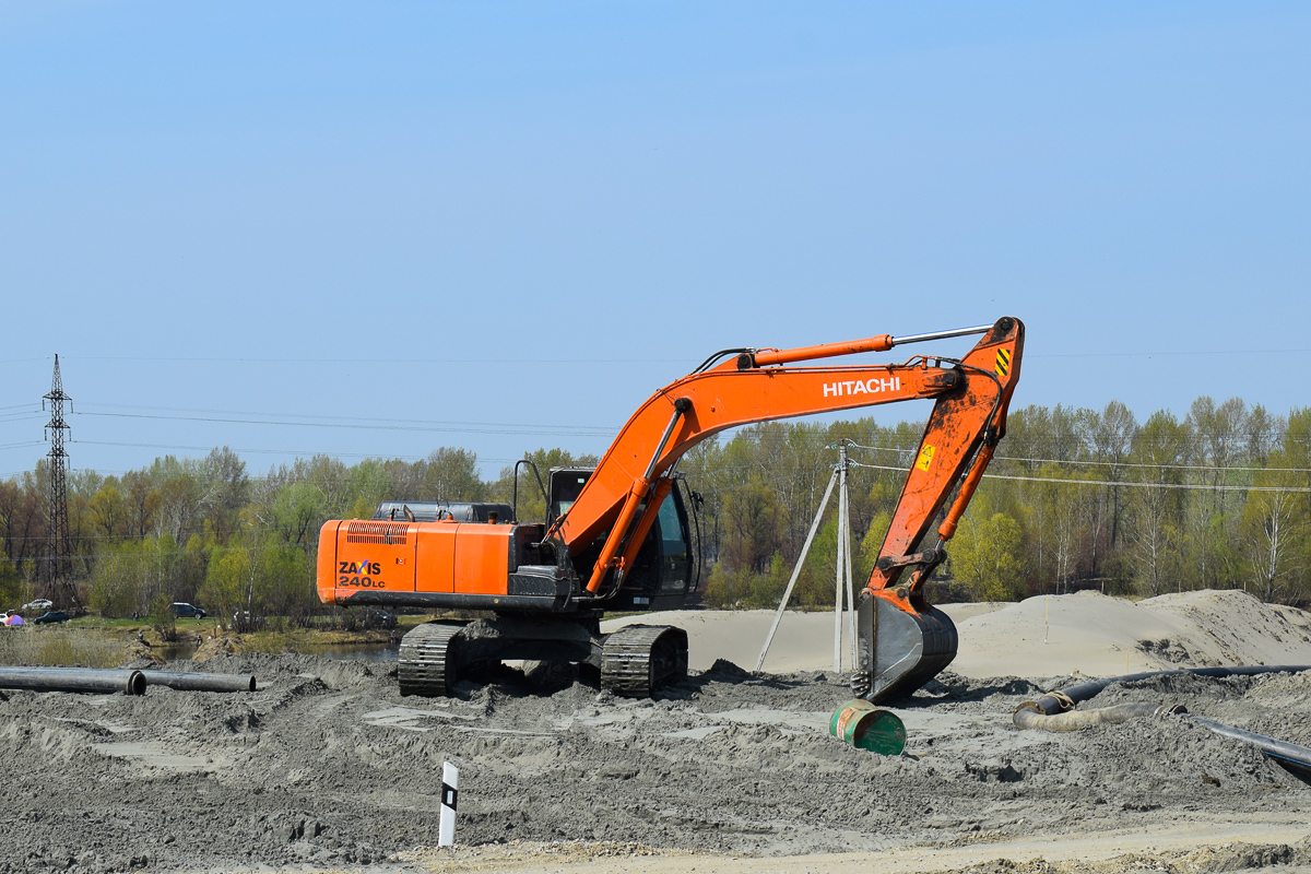 Алтайский край, № (22) Б/Н СТ 0208 — Hitachi ZX240 (общая модель); Алтайский край — Спецтехника с нечитаемыми на фото номерами