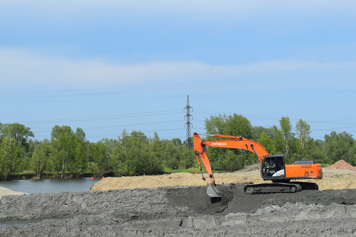 Алтайский край, № (22) Б/Н СТ 0208 — Hitachi ZX240 (общая модель); Алтайский край — Спецтехника с нечитаемыми на фото номерами