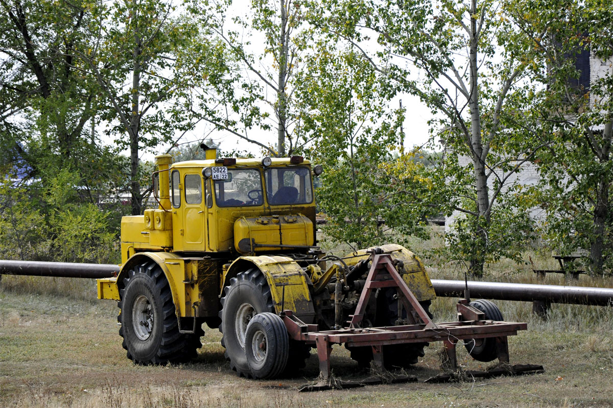 Алтайский край, № 5822 АЕ 22 — К-700А, К-701
