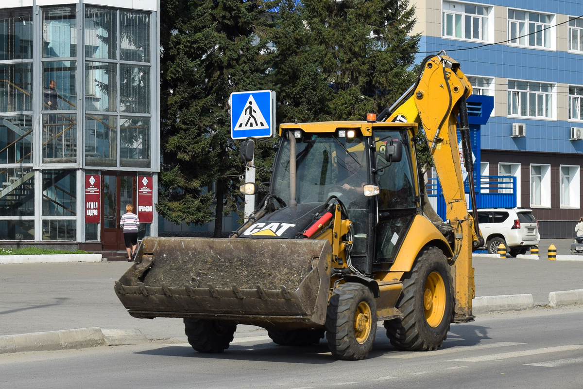 Алтайский край, № 2416 АУ 22 — Caterpillar 428