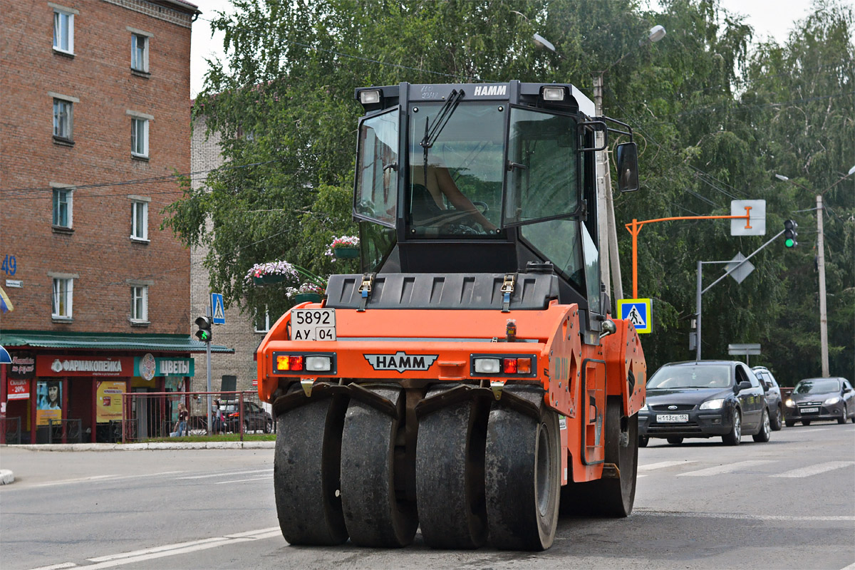 Алтай, № 5892 АУ 04 — Hamm HD 110