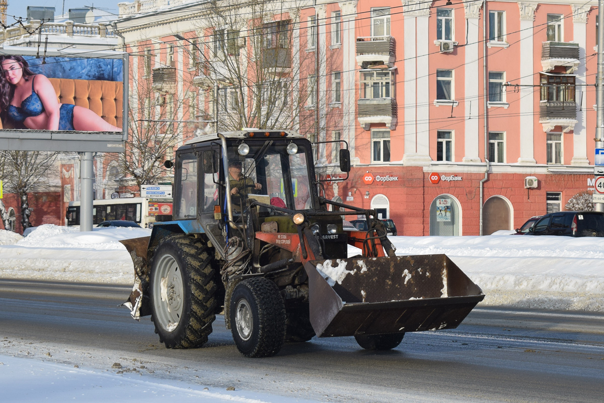 Алтайский край, № (22) Б/Н СТ 0379 — Беларус-82.1; Алтайский край — Спецтехника с нечитаемыми на фото номерами