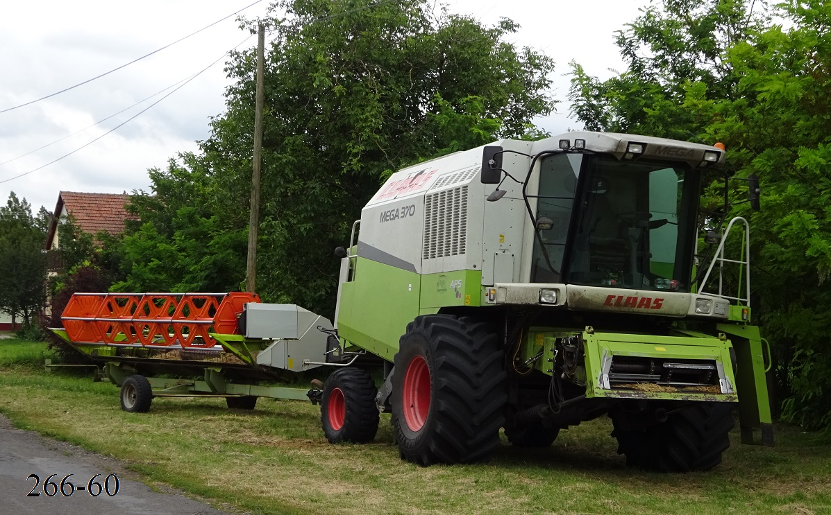 Венгрия, № M009204 — Claas Mega 370