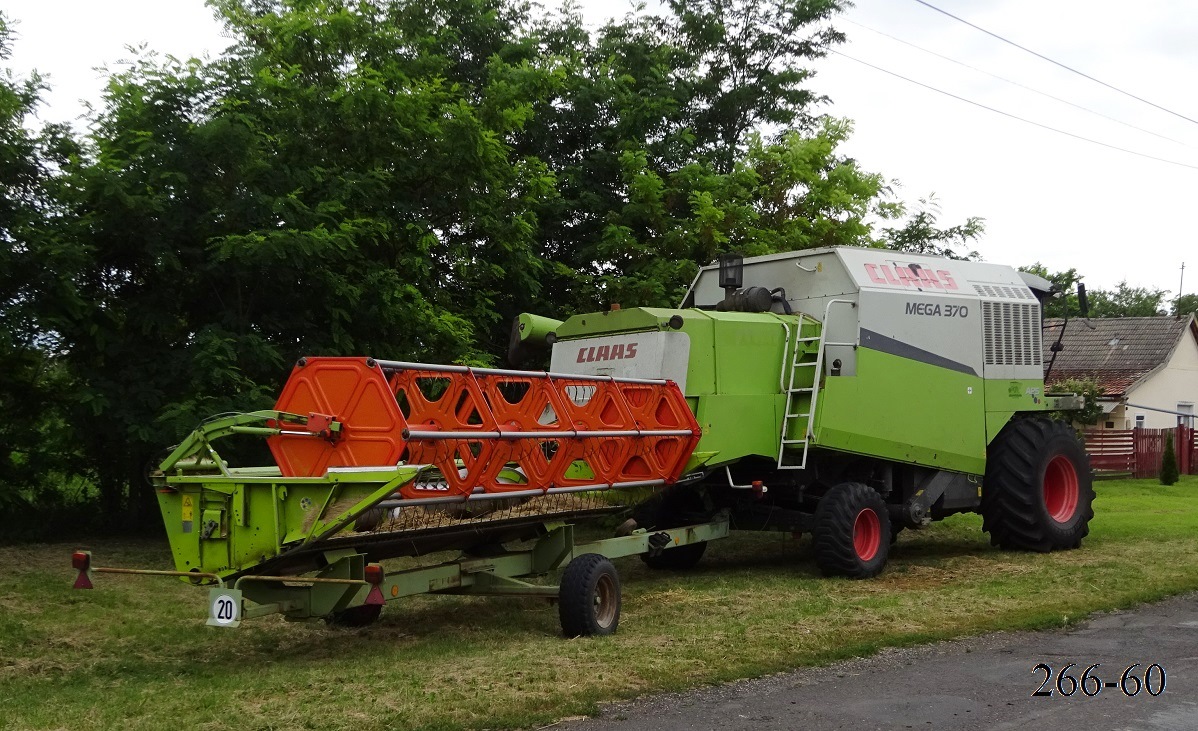 Венгрия, № M009204 — Claas Mega 370