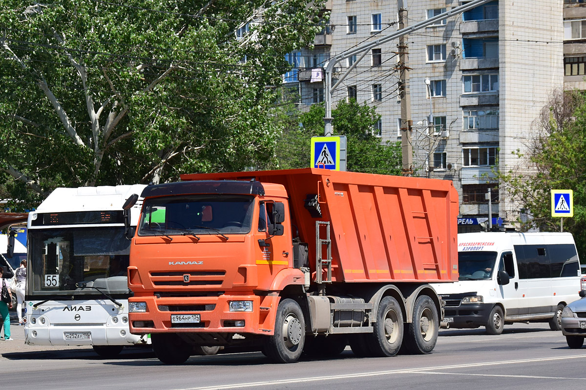 Волгоградская область, № Е 964 НР 134 — КамАЗ-6520-53